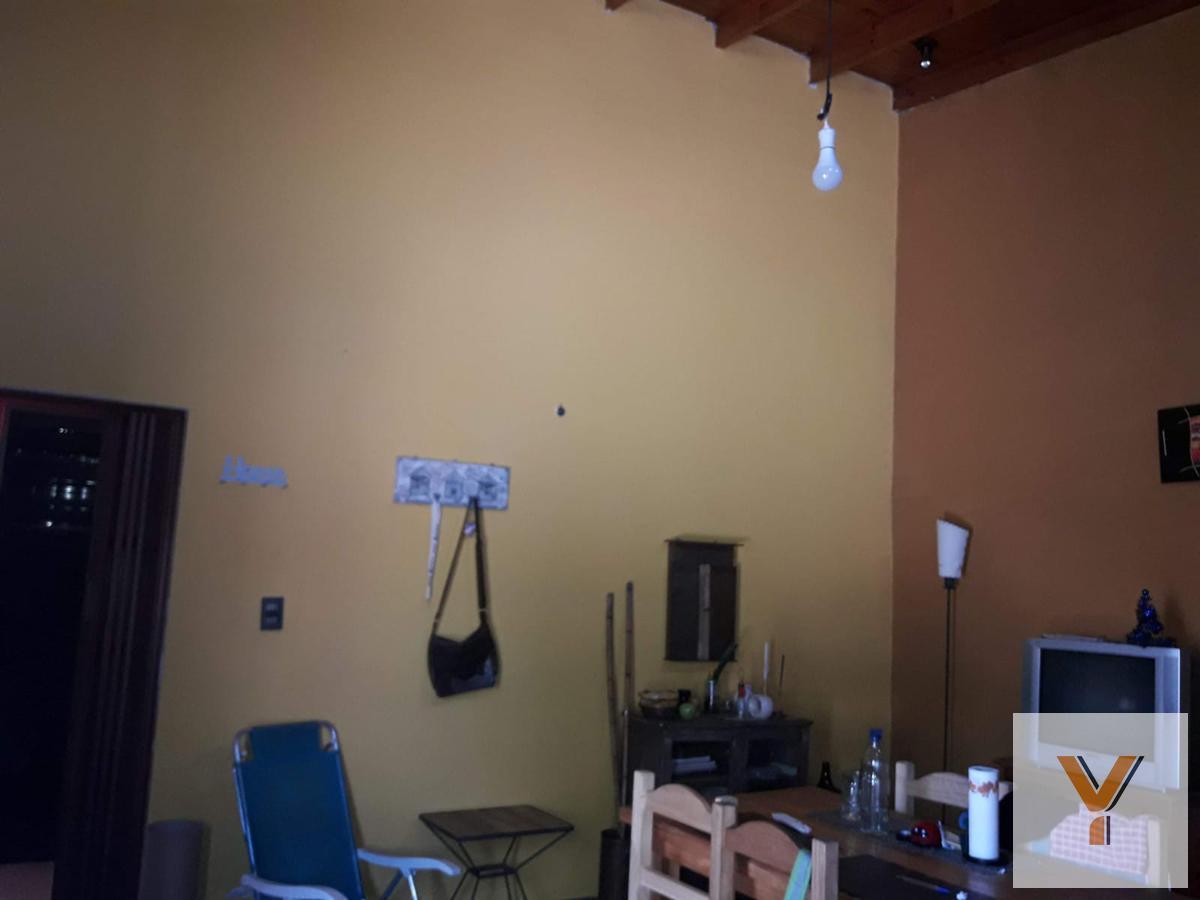 Foto de Casa en venta - 2 dormitorios 1 baño - 200mts2 - Los Hornos, La Plata, imagen 1
