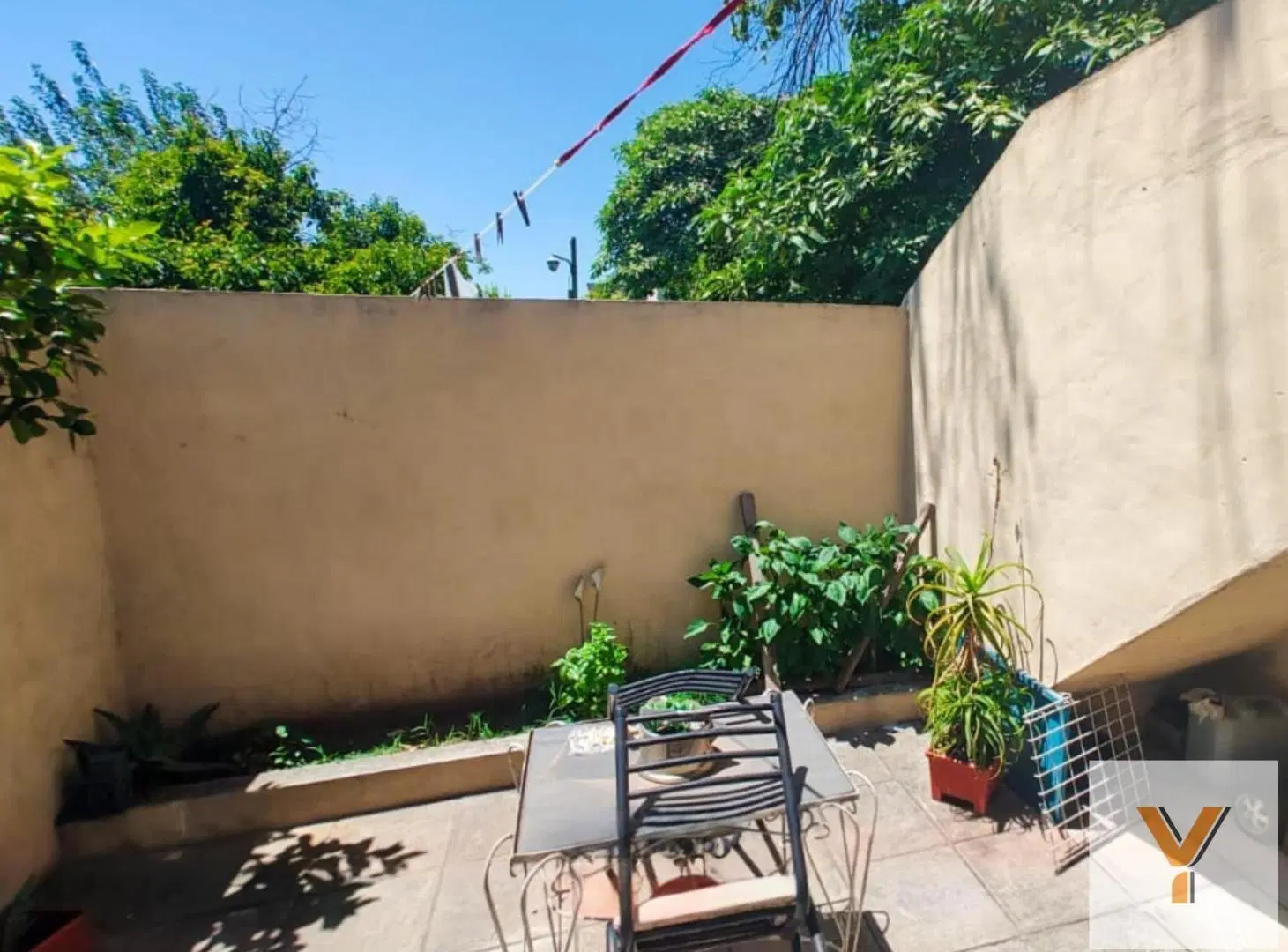 Casa en venta - 4 Dormitorios 4 Baños - 493mts2 - Moreno 8