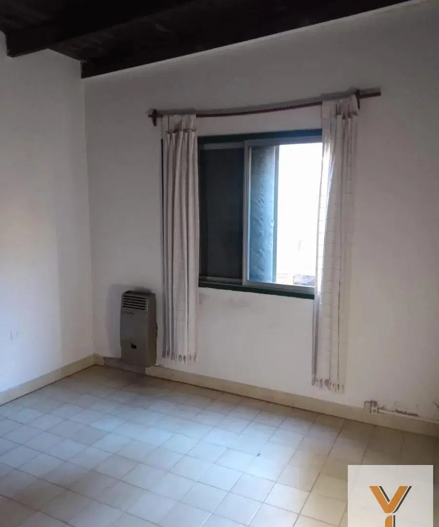 Casa en venta - 2 Dormitorios 2 Baños - City Bell 2