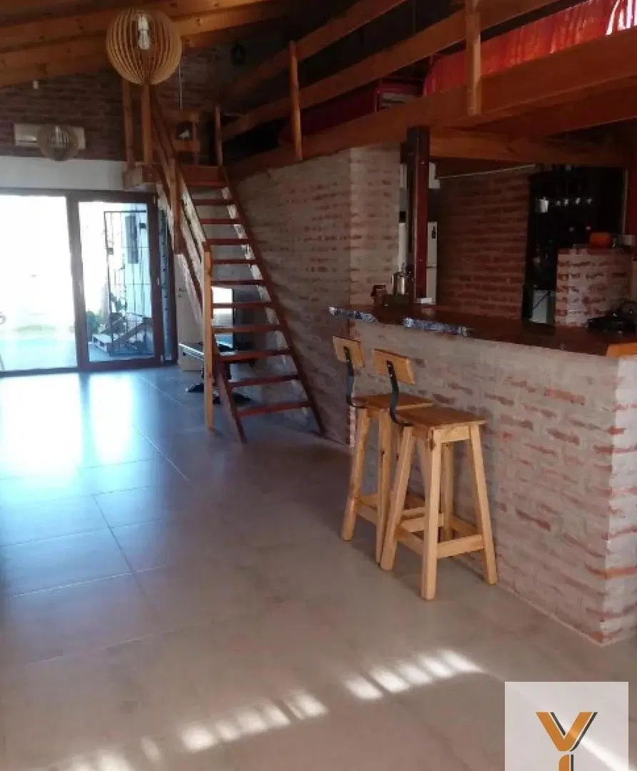 Casa en venta - 2 Dormitorios 2 Baños - Cocheras - 330Mts2 - Quequén 3