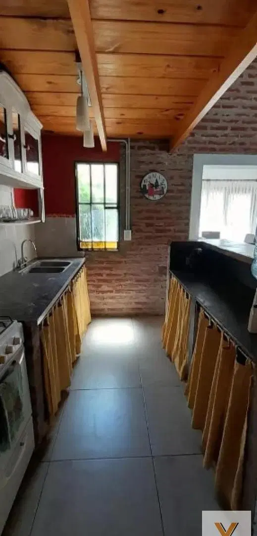 Casa en venta - 2 Dormitorios 2 Baños - Cocheras - 330Mts2 - Quequén 5