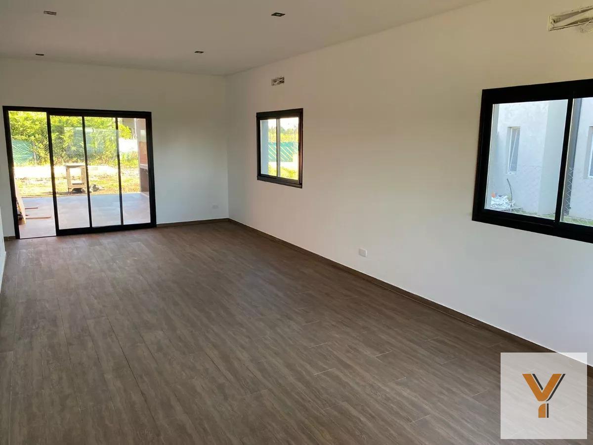 Foto de Casa en venta - 3 Dormitorios 2 Baños - Cochera - 150Mts2 - San, imagen 3
