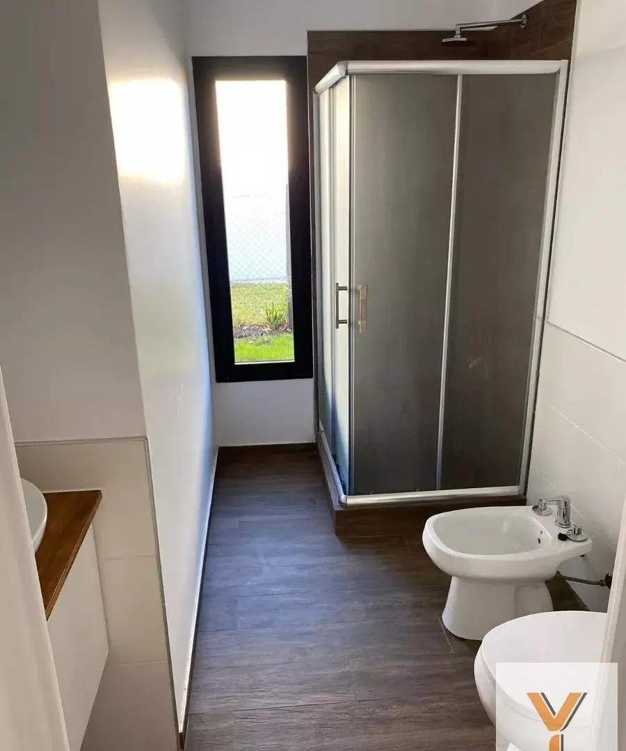 Casa en venta - 3 Dormitorios 2 Baños - Cochera - 150Mts2 - San Sebastián, Escobar 4