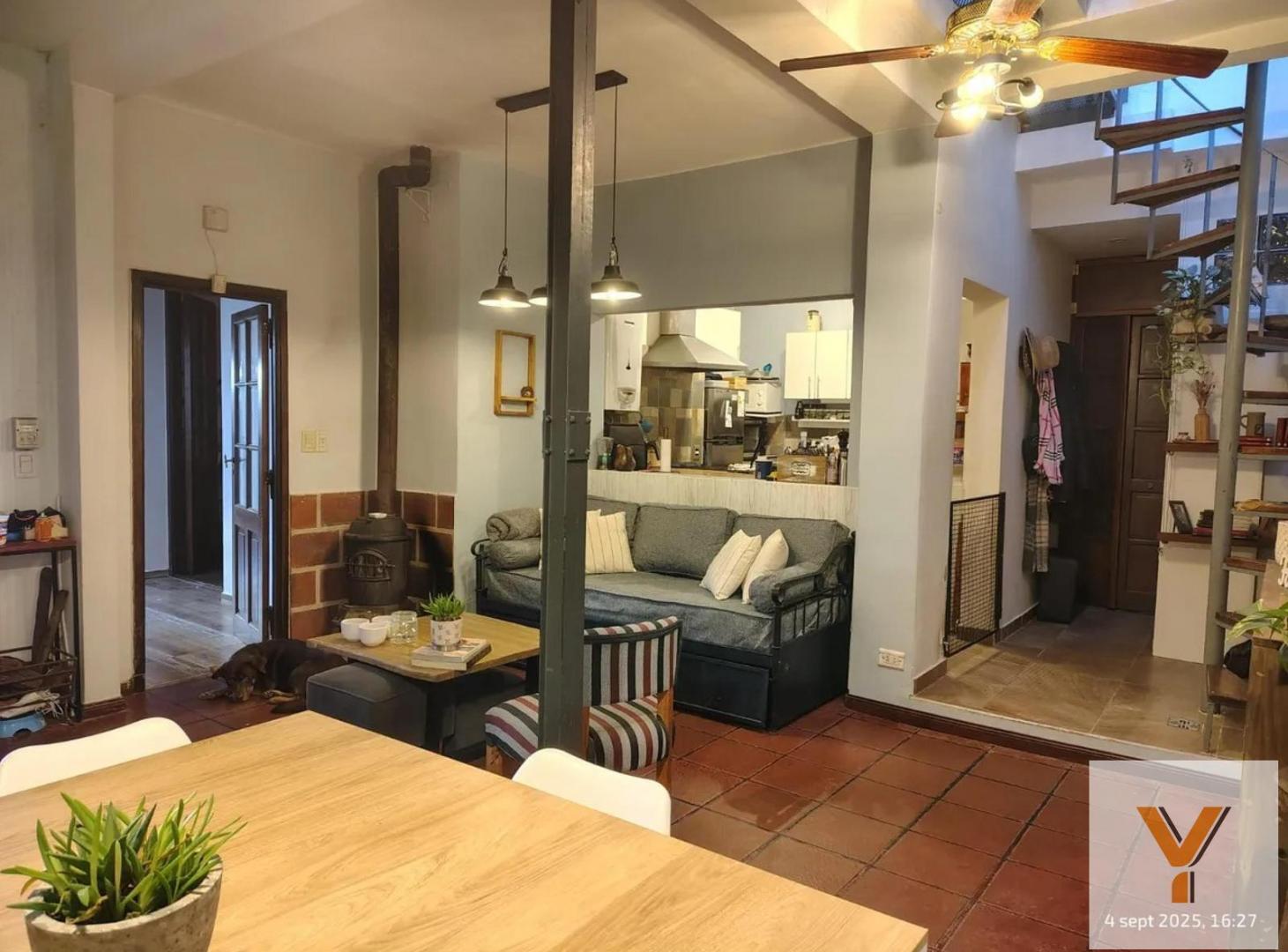 Foto de Casa en venta - 3 Dormitorios 3 Baños - San Isidro, imagen 2