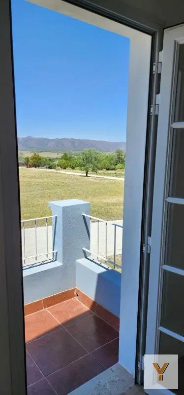 Casa en venta - 2 Dormitorios 2 Baños - Cochera - 300Mts2 - Los Reartes, Córdoba 3