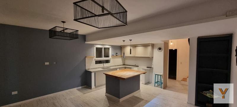 Foto de Casa en venta - 2 Dormitorios 2 Baños - Cochera - 300Mts2 - Los, imagen 2
