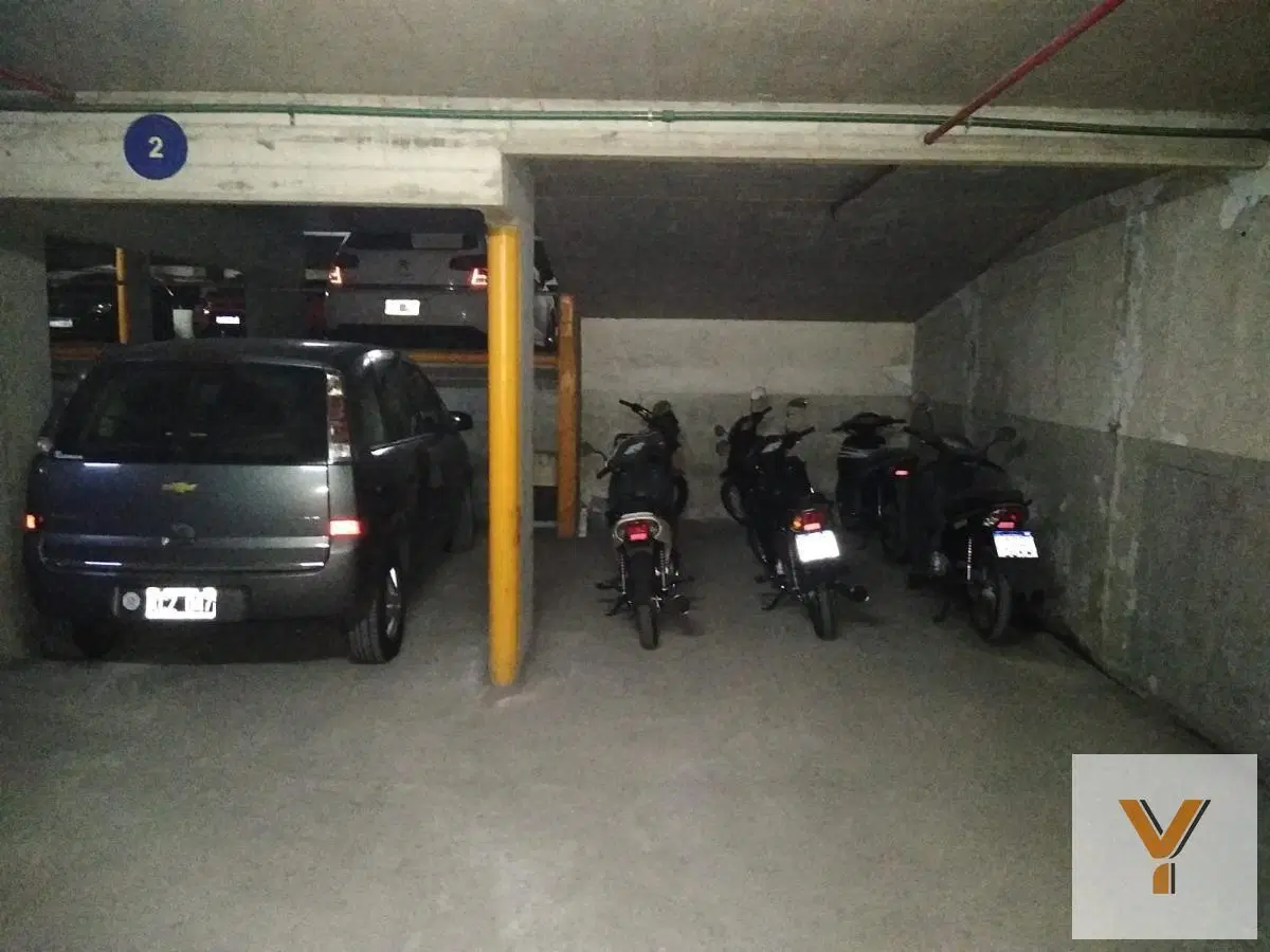 Cochera en venta - 15Mts2 - Congreso 2