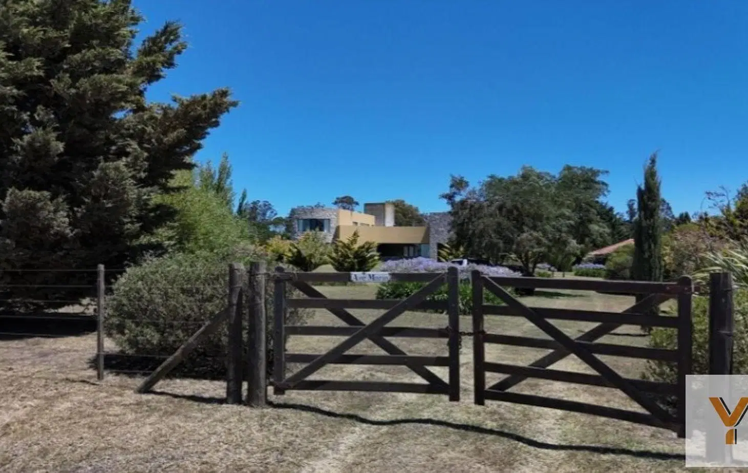 Casa en venta - 6 Dormitorios 6 Baños - 23.900Mts2 - Mar del Plata 2