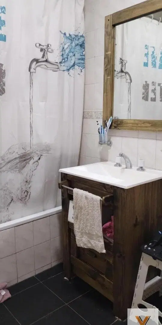 Casa en venta - 3 Dormitorios 1 Baño - Glew 3