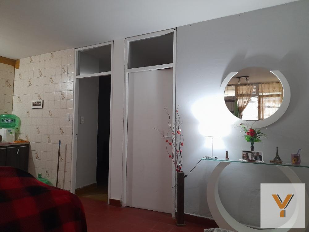 Foto de Departamento en venta - 3 Dormitorios 1 Baño - Cochera - 74Mts2 - Lanús, imagen 3