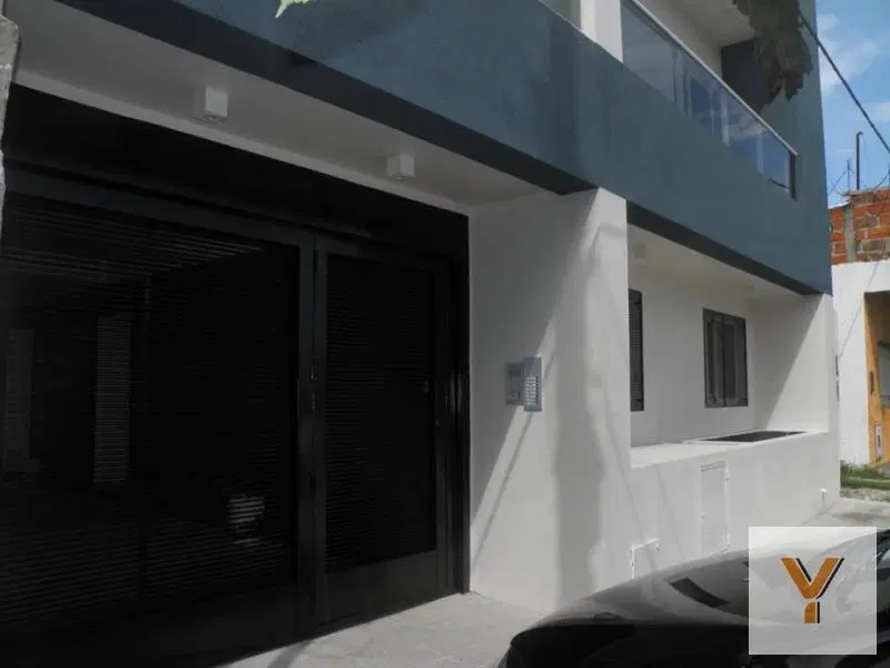 Dúplex en venta - 2 Dormitorios  2 Baños 1 Cochera - 75mts2 - San Carlos 2