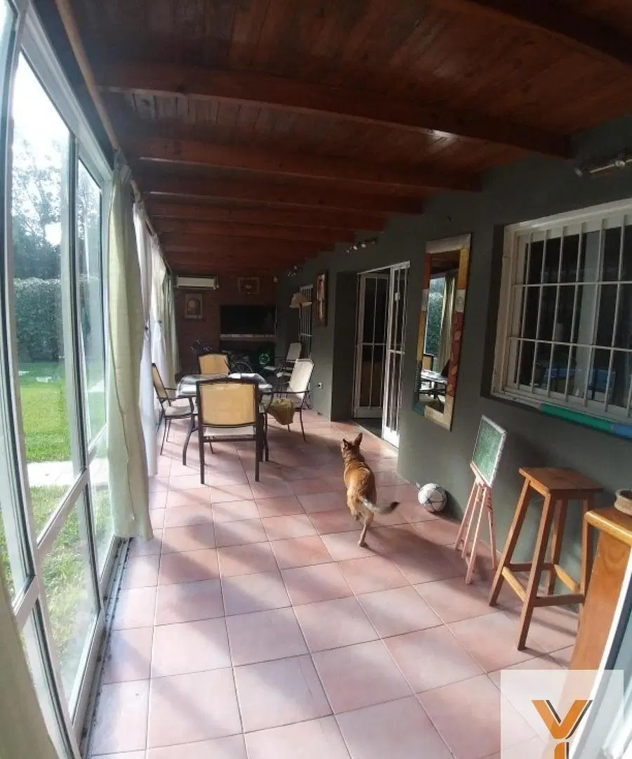 Casa en venta  - 2 Dormitorios 2 Baños - 750Mts2 - Berazategui 4