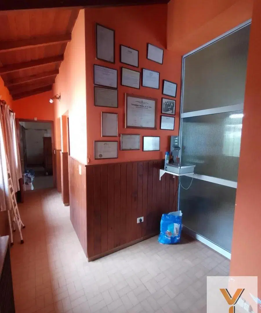 Local en venta - 1 Baño 1 Deposito - 156Mts2 - Rojas 2