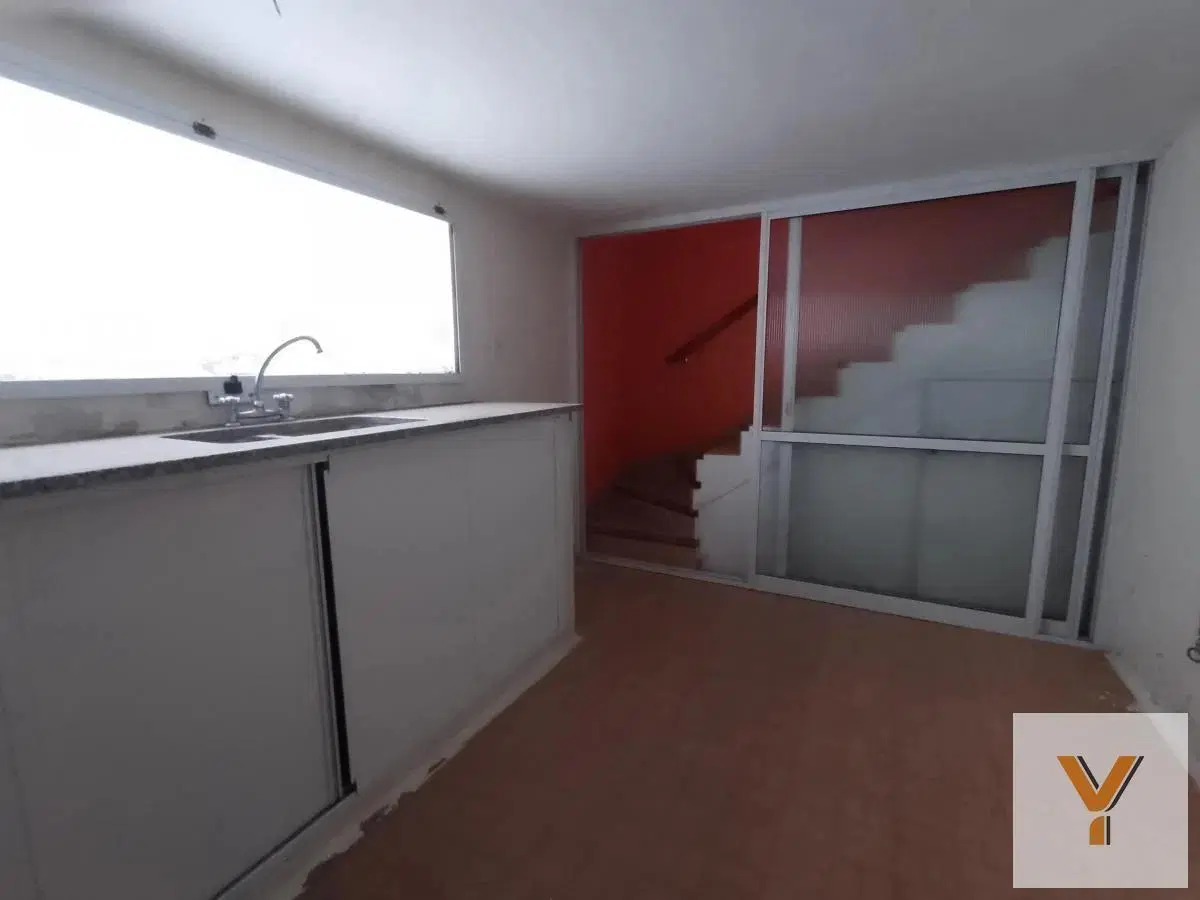 Local en venta - 1 Baño 1 Deposito - 156Mts2 - Rojas 5