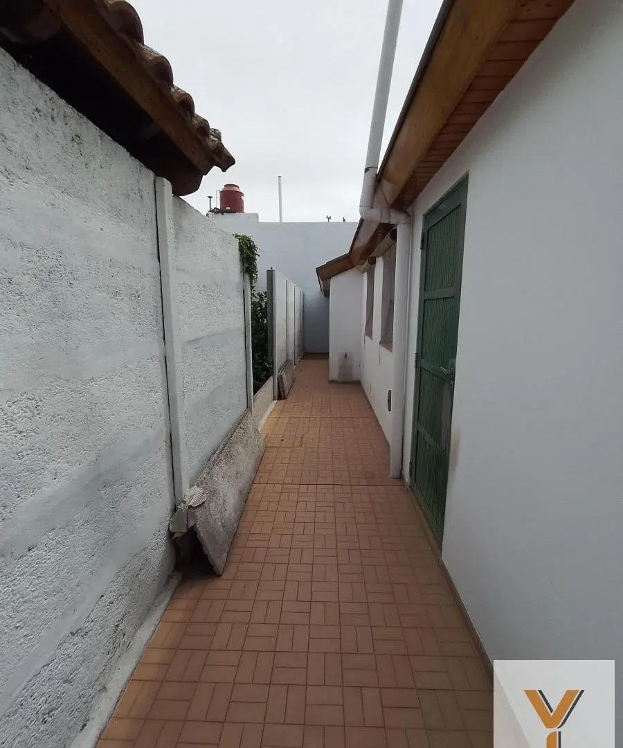 Local en venta - 1 Baño 1 Deposito - 156Mts2 - Rojas 8