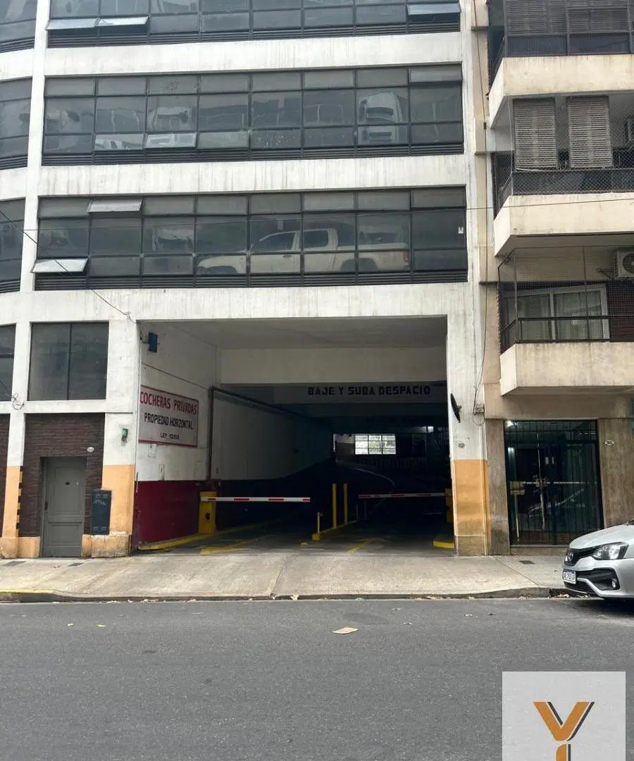 Cochera en Venta - - 10mts - Recoleta 7