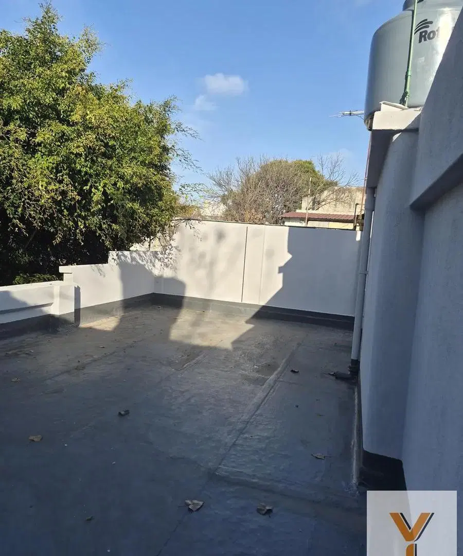 Casa en Venta - 2 Dormitorios 1 Baño - 155mts - Villa del Parque 5