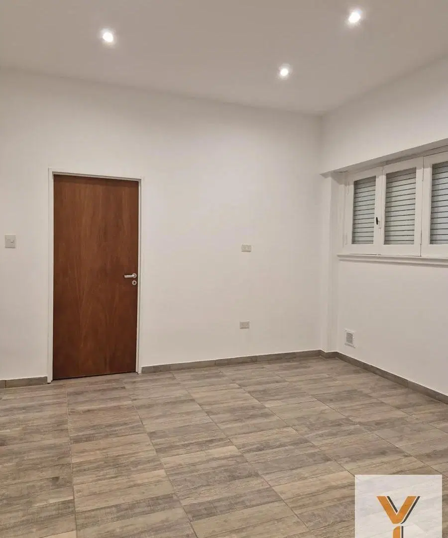 Casa en Venta - 2 Dormitorios 1 Baño - 155mts - Villa del Parque 4