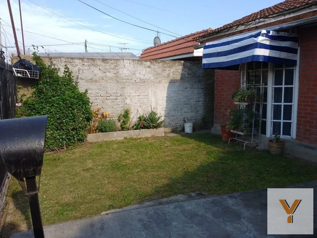 Casa en Venta - 3 Dormitorios 2 Baños - 480mts - Berazategui 5