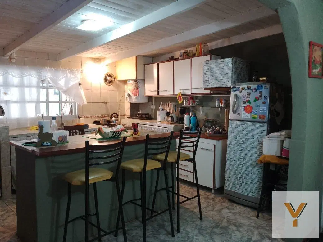 Casa en Venta - 3 Dormitorios 2 Baños - 480mts - Berazategui 3