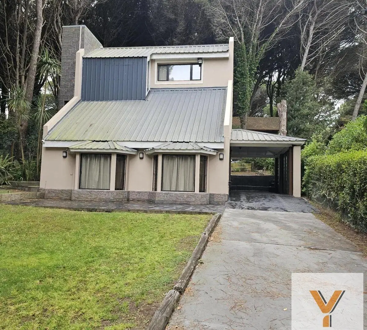 Casa en venta - 3 Dormitorios 4 Baños - 820Mts2 - Pinamar 1