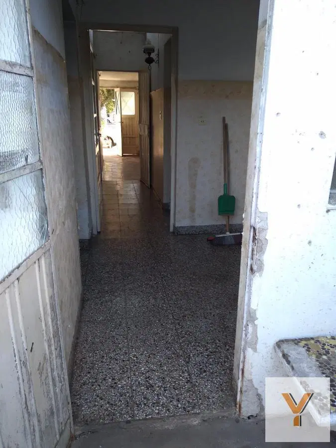 Casa en venta - 4 Dormitorios 2 Baños - 430 mts2 - 9 De Julio 5