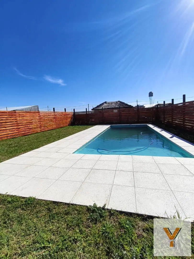Casa en venta - 3 Dormitorios 2 Baños - 380Mts2 - San Vicente 5