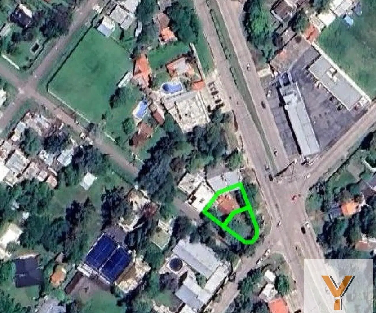 Casa en venta - 3 Dormitorios 1 Baño - 626Mts2 - Sourigues 8