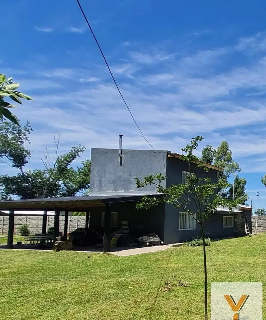 Casa en venta - 4 Dormitorios 2 Baños - 3.300Mts2 - Alejandro Korn, San VicenteA 8