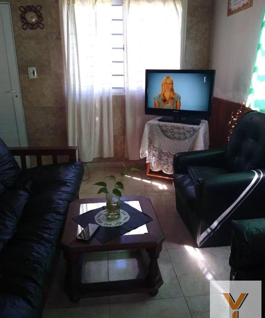 Casa en venta - 2 Dormitorios 1 Baño - Mar del Tuyú 3
