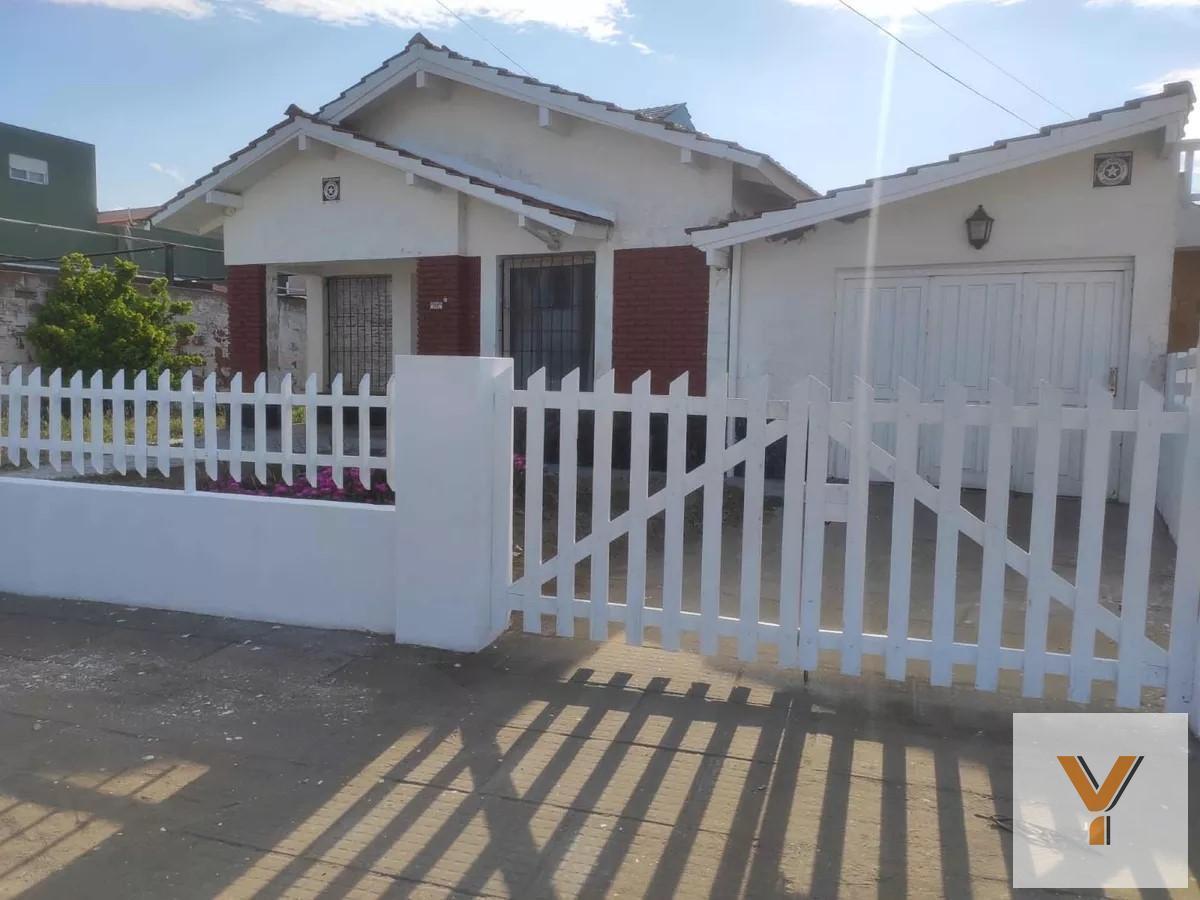 Foto de Casa en venta - 4 Dormitorios 2 Baños - 581Mts2 - Santa Teresita, imagen 2