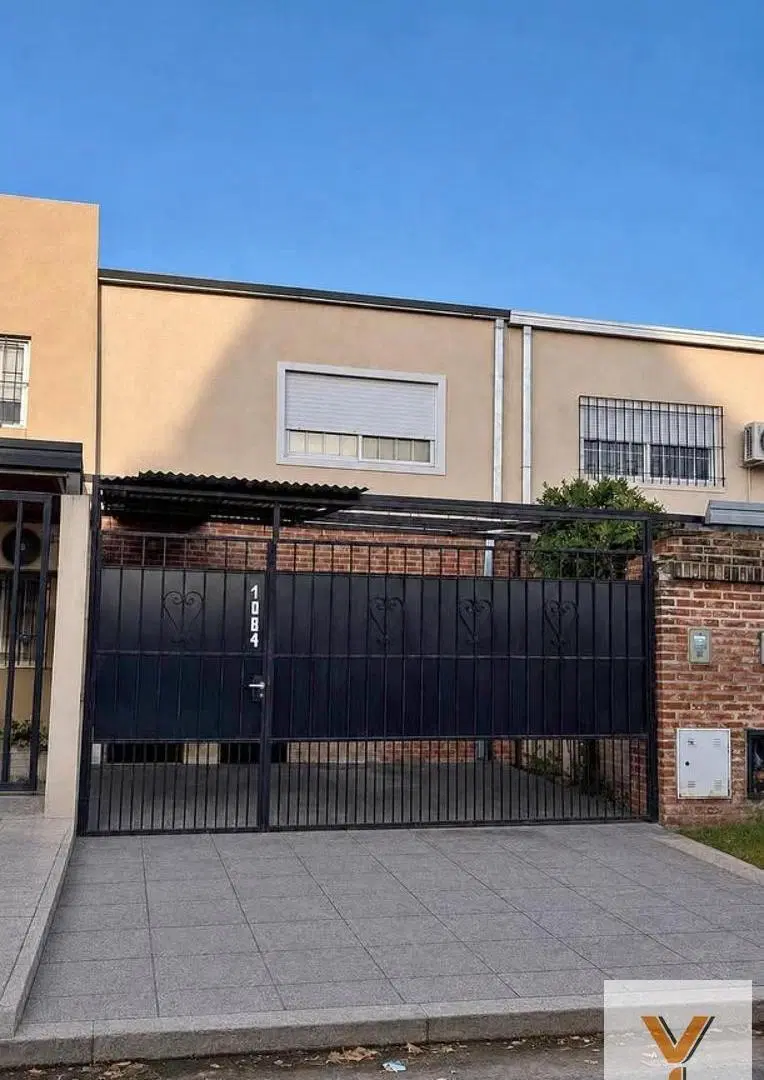 PH en Venta - 2 Dormitorios 2 Baños - 290mts - La Plata 1