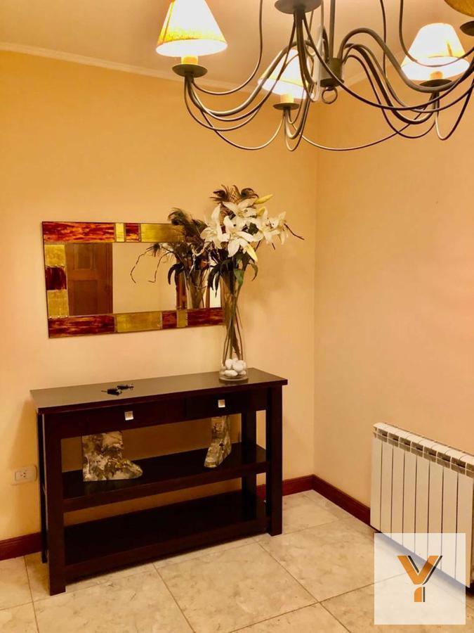 Foto de Casa en venta - 2 dormitorios 2 baños - 260mts2 - Las Flores, imagen 5