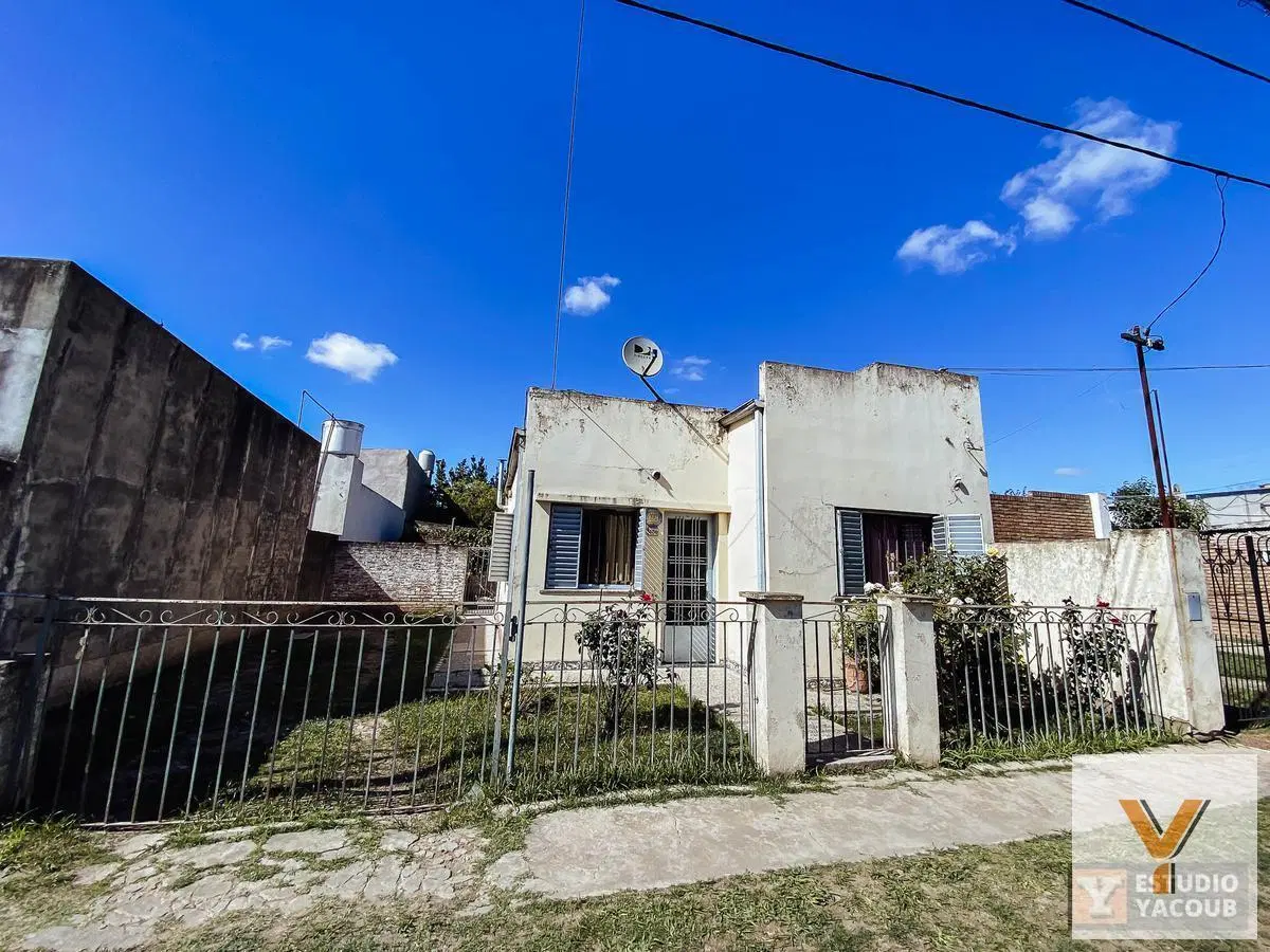 Casa en venta - 3 Dormitorios 2 Baños 2 Cocheras - 88Mts2 - Villa Elvira, La Plata 2