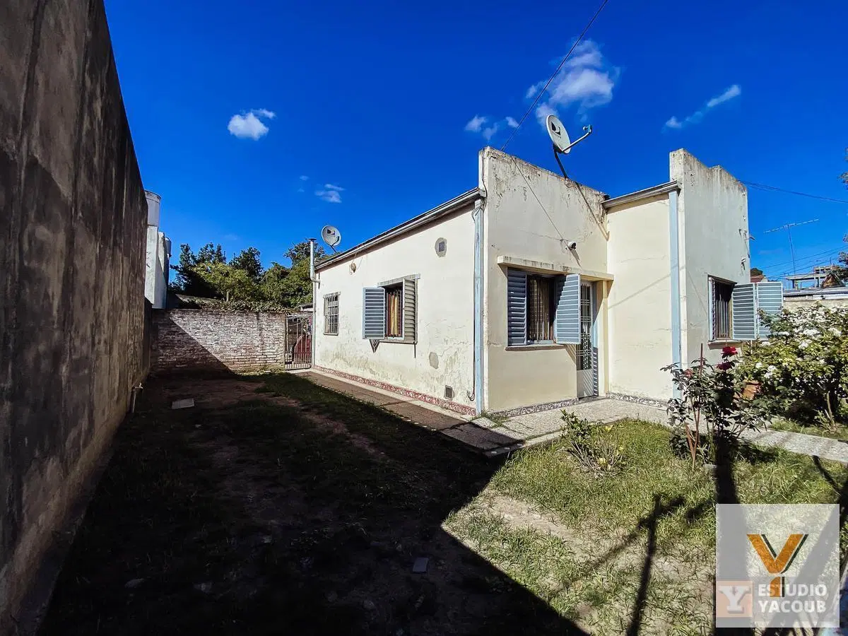 Casa en venta - 3 Dormitorios 2 Baños 2 Cocheras - 88Mts2 - Villa Elvira, La Plata 3