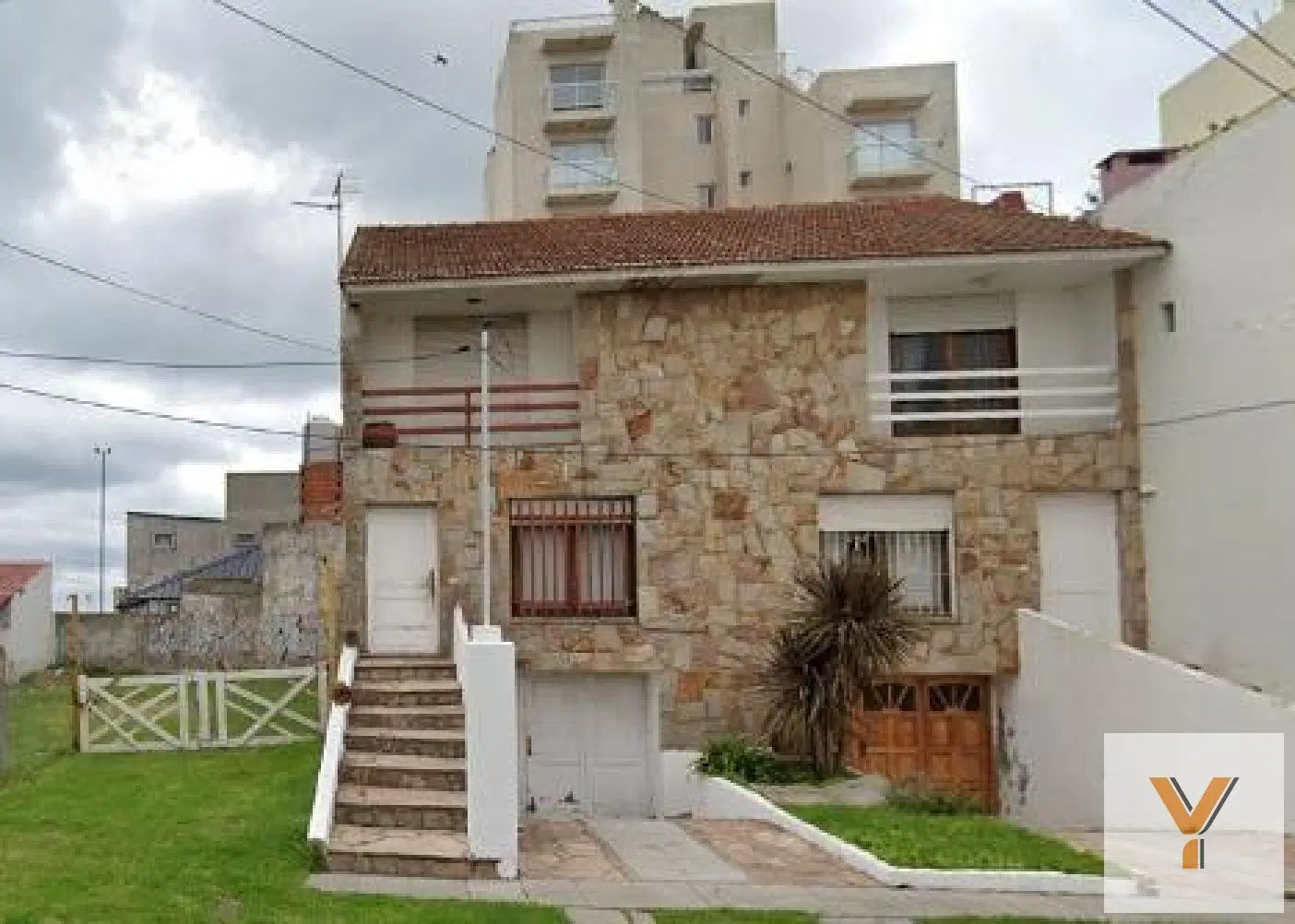 Dúplex en venta - 3 Dormitorios 2 Baños - Cochera - 120Mts2 - Mar del Plata 2