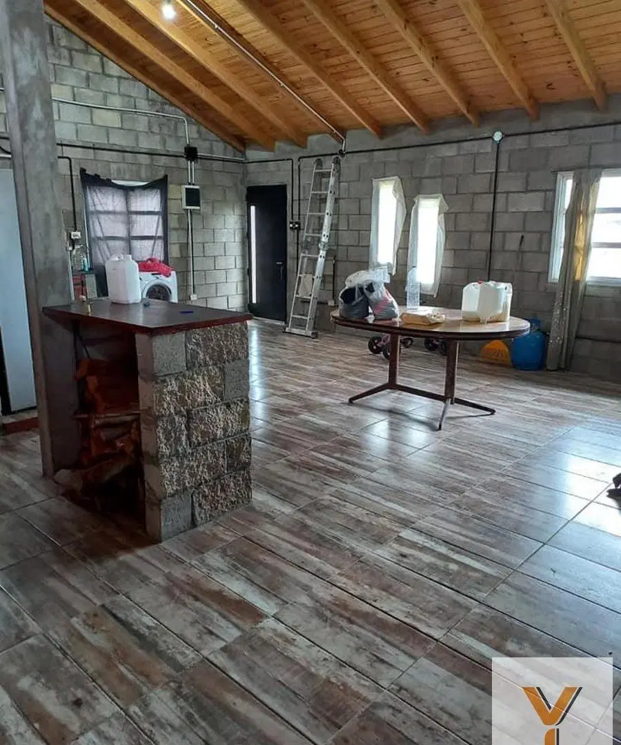 Casa en venta - 2 dormitorios 2 baños - 295mts2 - Coronel Brandsen 1