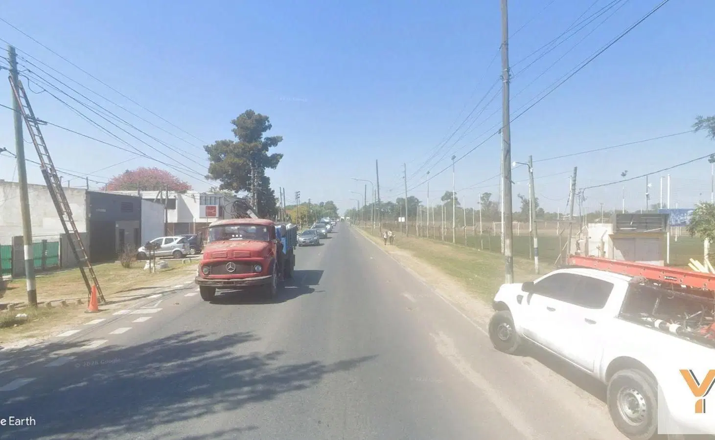 Casa en venta - 5 Dormitorios 2 Baños - 297mts2 - La Plata 3