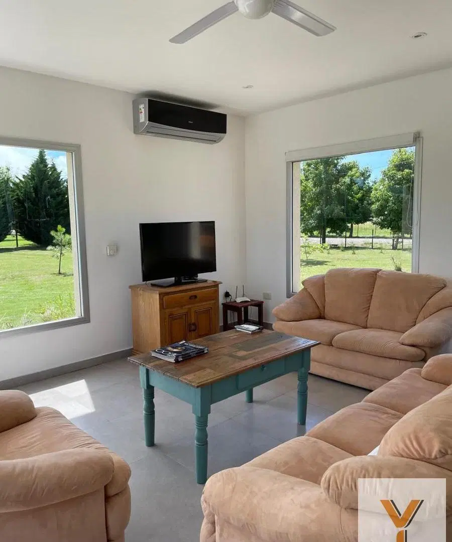 Casa en venta - 3 Dormitorios 3 Baños - San Miguel del Monte 3