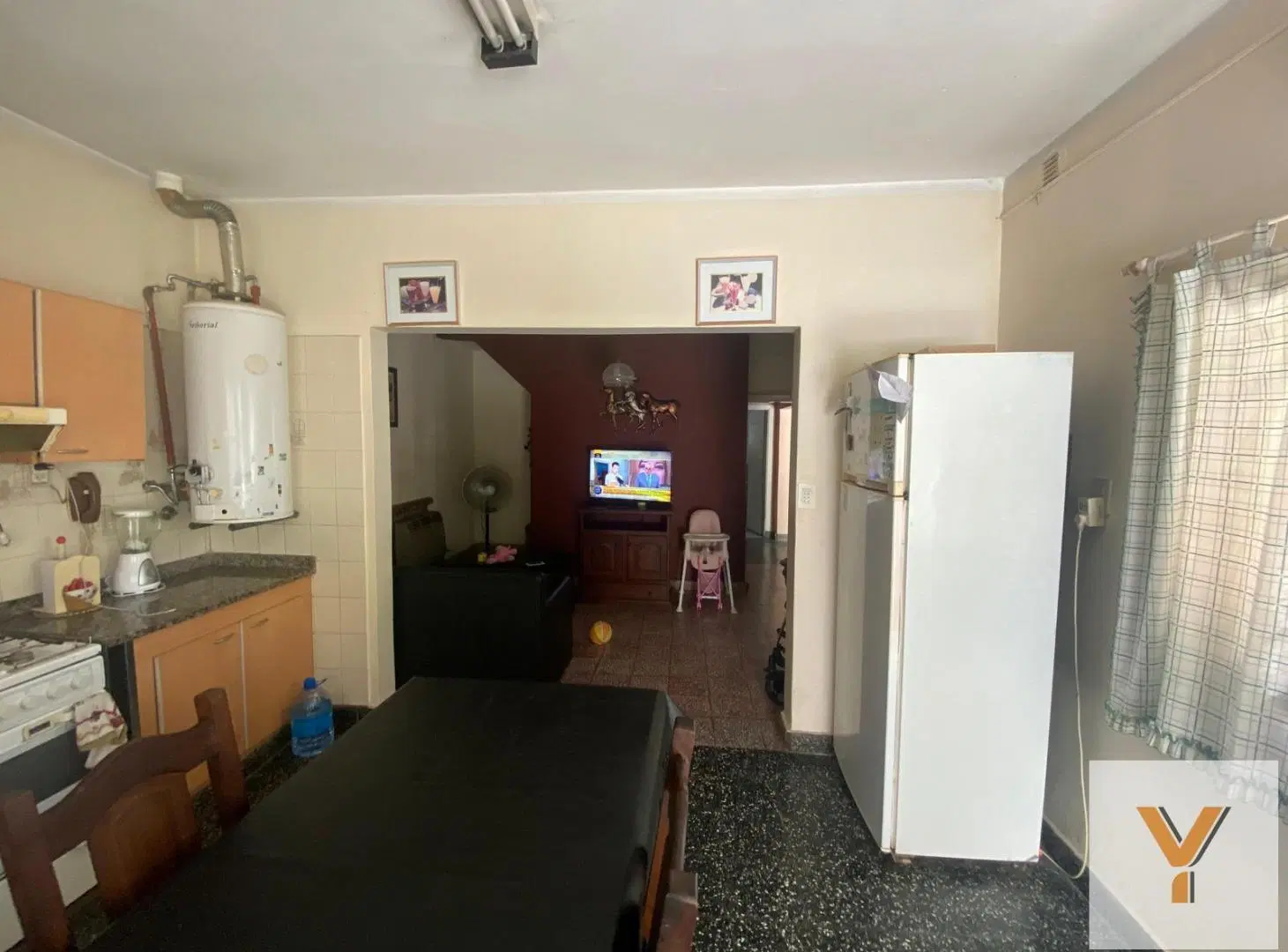 Casa en venta - 3 Dormitorios 2 Baños - 289Mts2 - Florencio Varela 4