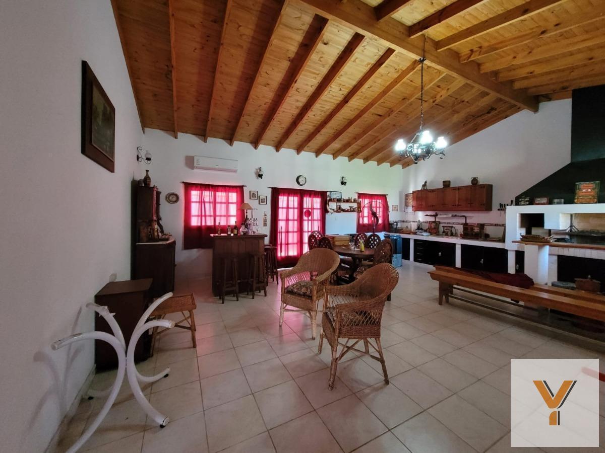 Foto de Casa en venta - 1 Dormitorio 1 Baño - 300mts2 - La Plata, imagen 1