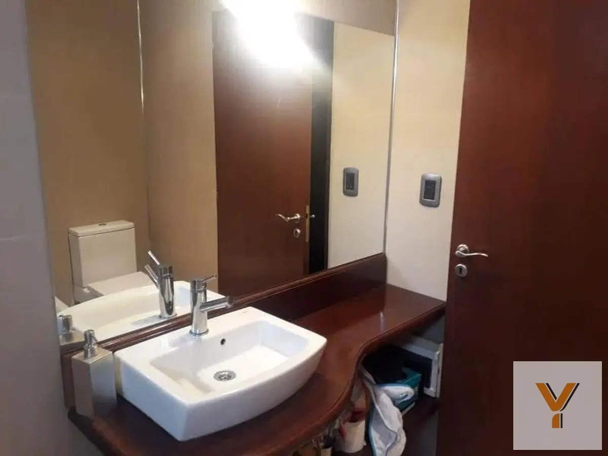 Casa en venta - 3 Dormitorios 2 Baños - 360mts2 - Quilmes 3