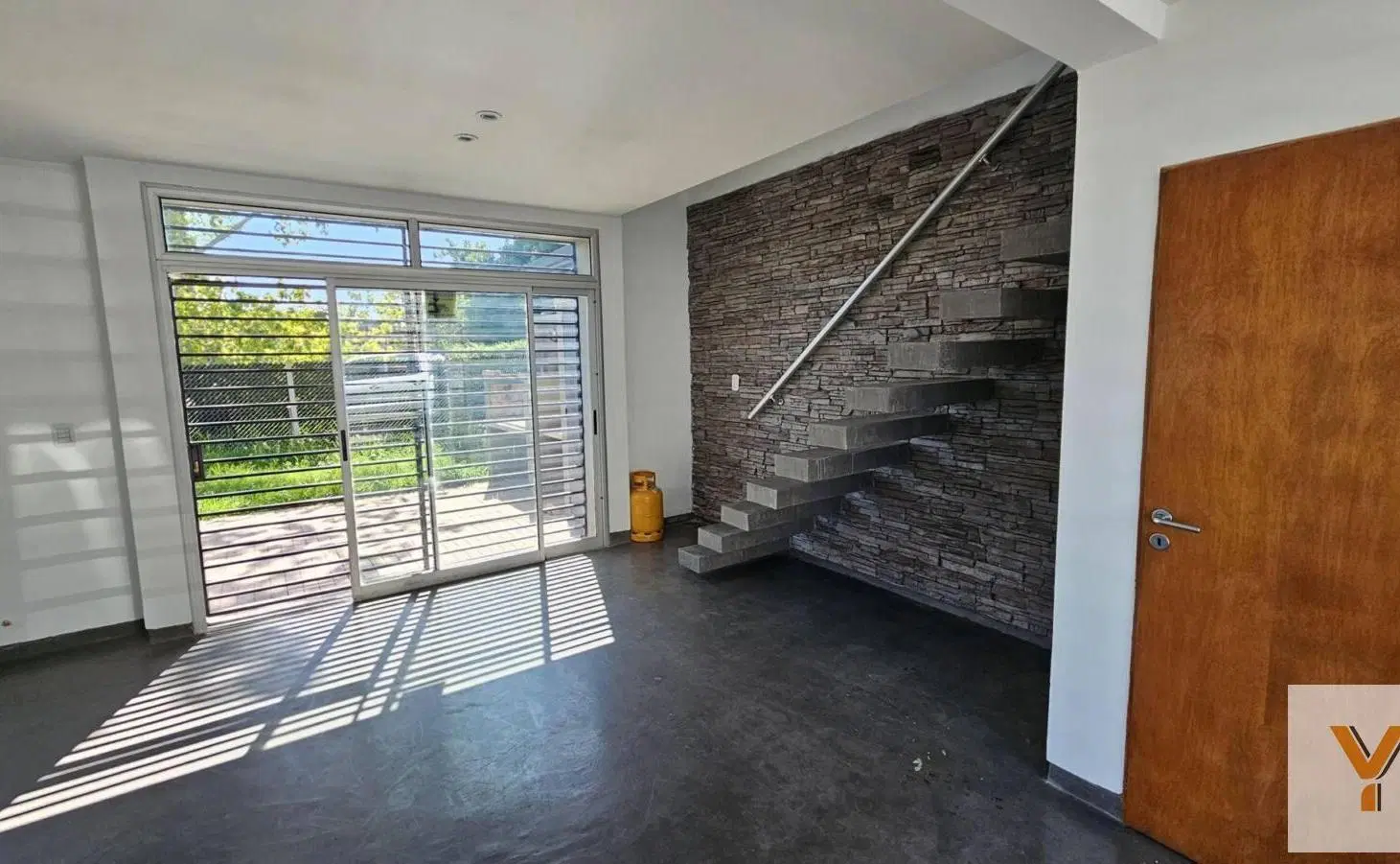 Casa en Alquiler - 2 Dormitorios 2 Baños - 160mts - La Plata 3