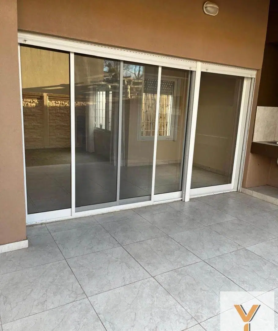 Casa en Alquiler - 2 Dormitorios 2 Baños - 128mts - Mar Del Plata 3
