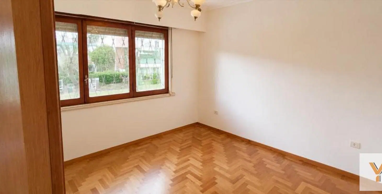 Casa en Venta - 4 Dormitorios 2 Baños - 201mts - Mar Del Plata 5