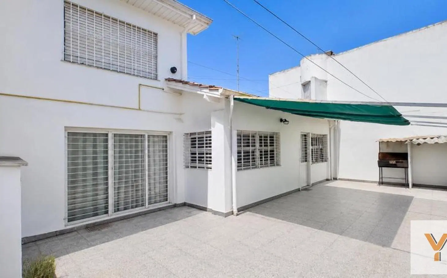Casa en Venta - 4 Dormitorios 2 Baños - 201mts - Mar Del Plata 8