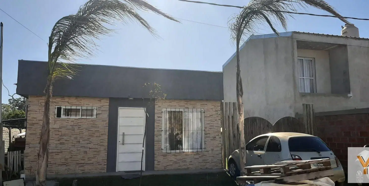 Casa en venta - 1 dormitorio 1 baño - 220mts2 - La Plata 4