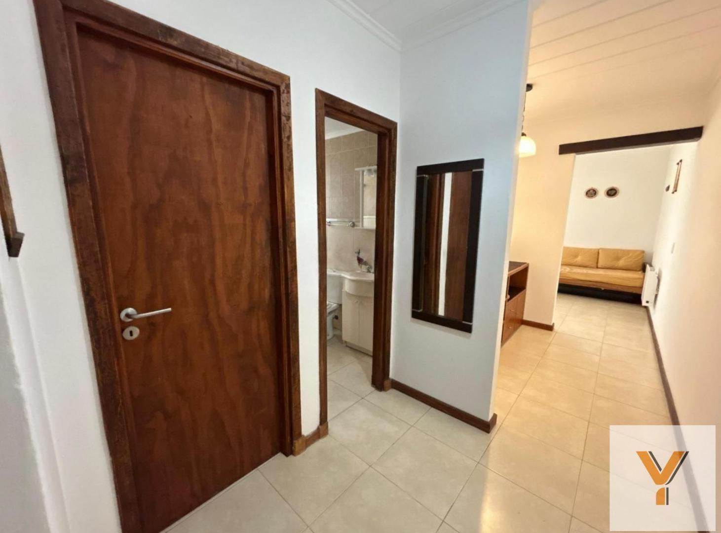 Foto de Departamento en venta - 2 Dormitorios 1 Baño - Villa Gesell, imagen 2