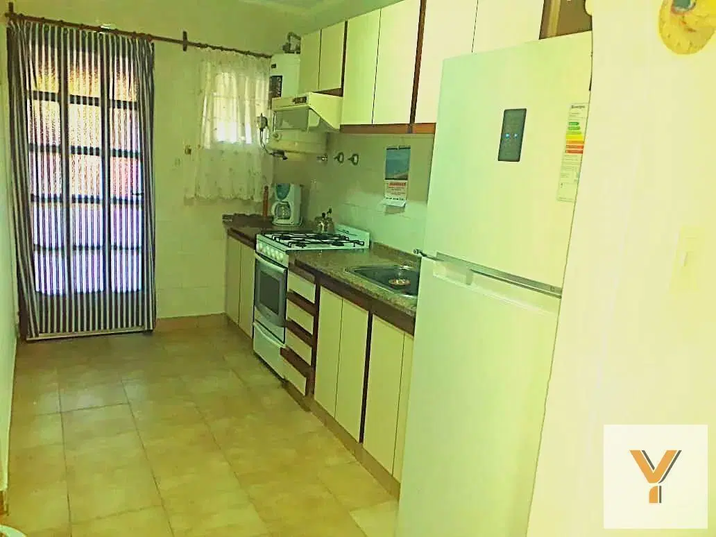 Casa en alquiler temporario - 3 Dormitorios 2 Baños - Miramar 4