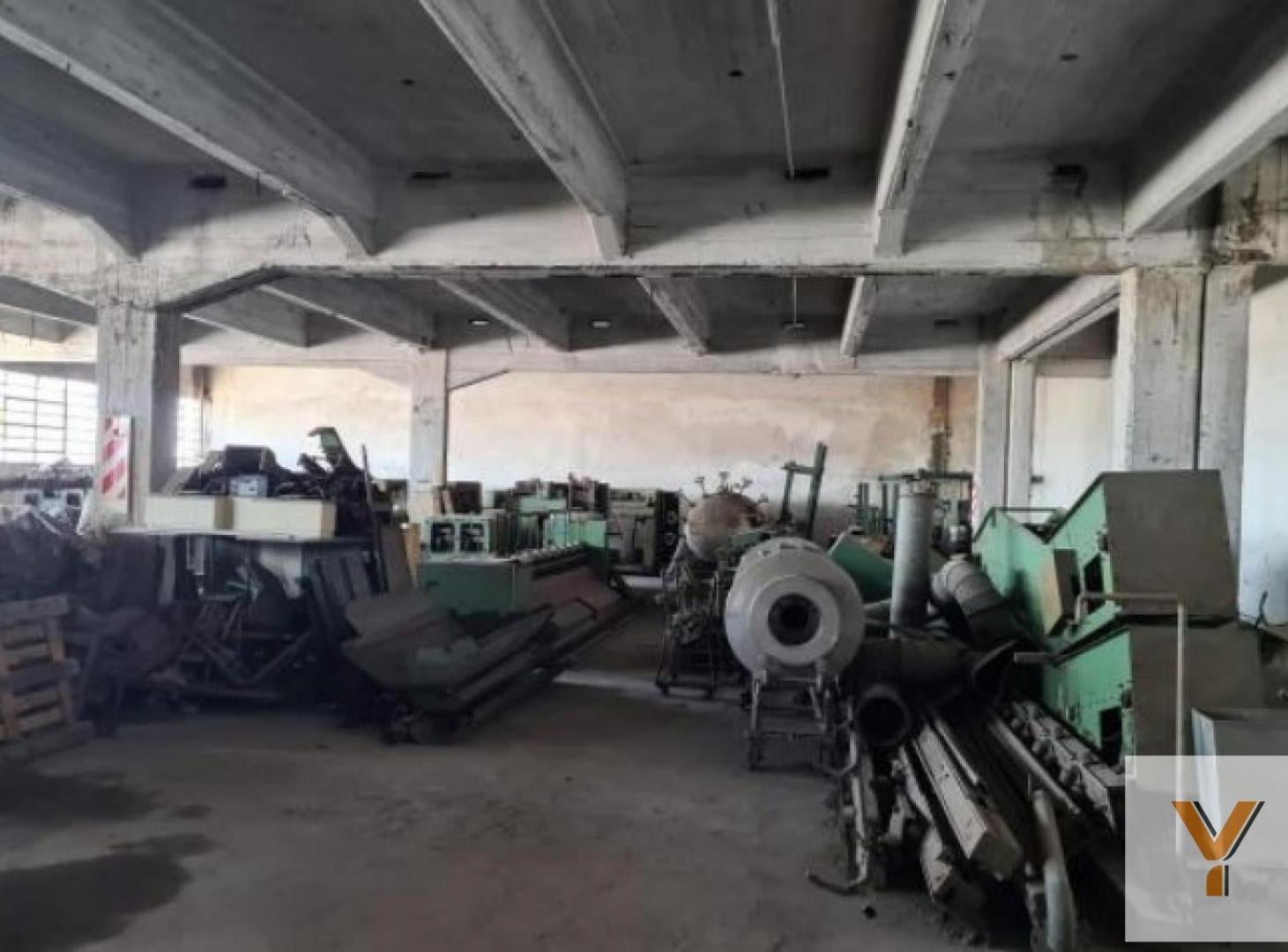 Foto de Depósito en venta - Oficinas - Vestuarios - La Matanza, imagen 1